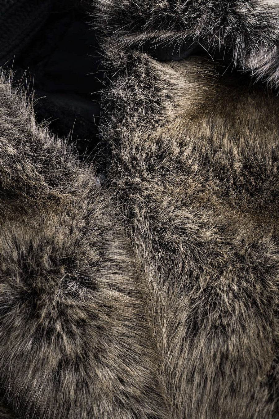 EXCLUSIVE FUR SWEATER - BLACK