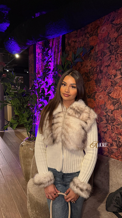 AMORE FAUX FUR ZIPPER JACKET- LIGHT BEIGE